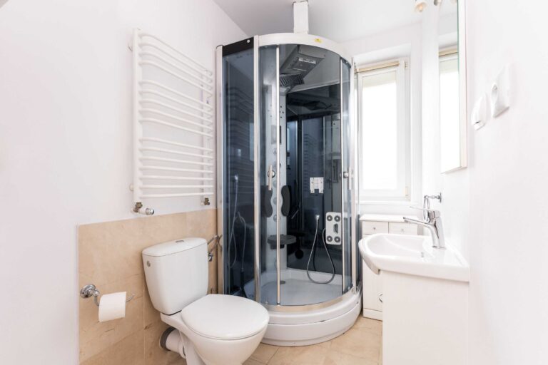 Narożny segment w Kobyłce z ogrodem 120 m²